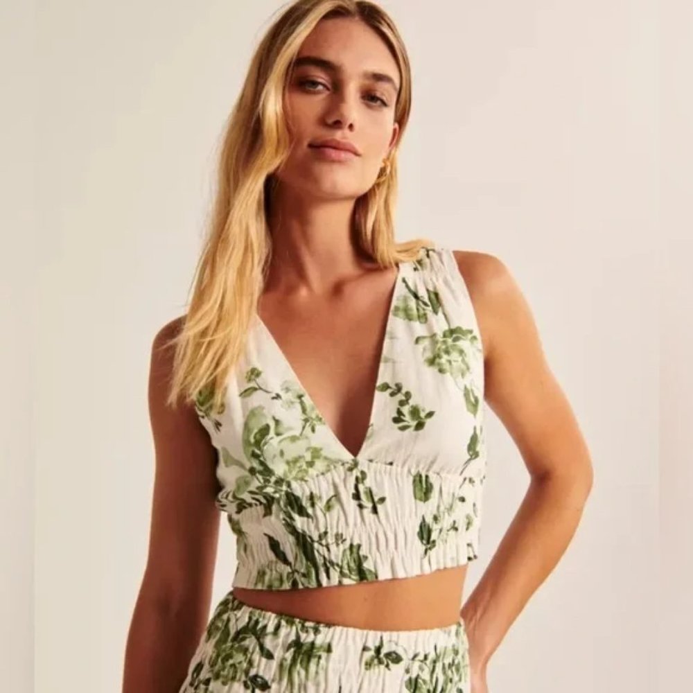 Abercrombie & Fitch | Linen-Blend Ruched V-Neck Size M